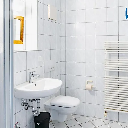 Am Gutspark Drankse Strandflieder アパート ドランスケ