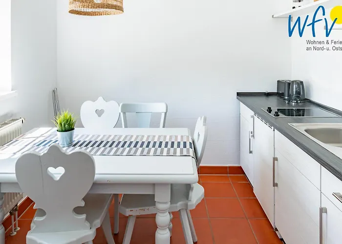 Am Gutspark Drankse Strandflieder